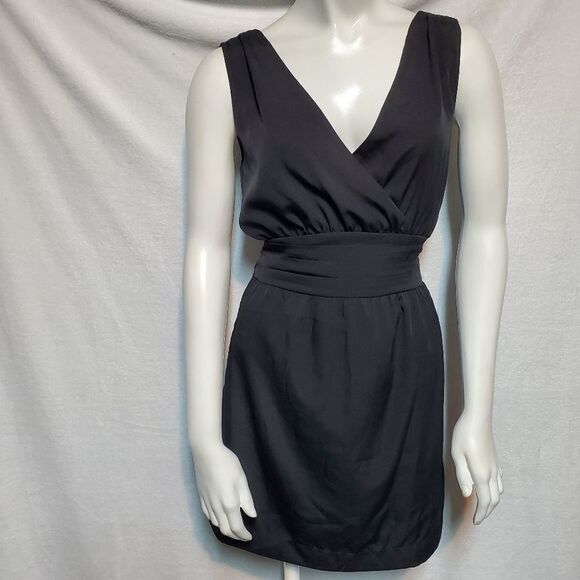 Gap Black Dress that Ties in the Back (2) - Picture 2 of 5